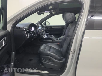 2022 Porsche Cayenne Platinum Edition – miniatura 7