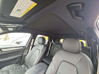 2022 Porsche Cayenne Platinum Edition – miniatura 11