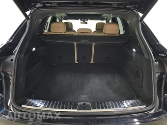 2022 Porsche Cayenne Platinum Edition – miniatura 16
