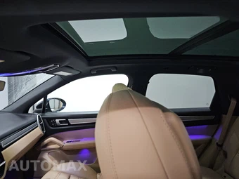 2022 Porsche Cayenne Platinum Edition – miniatura 17