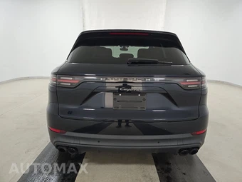 2022 Porsche Cayenne Platinum Edition – miniatura 5