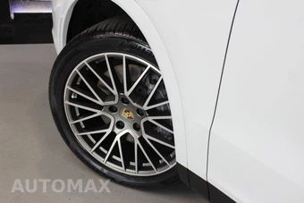 2022 Porsche Cayenne Platinum Edition – miniatura 21