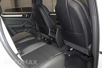 2022 Porsche Cayenne Platinum Edition – miniatura 47