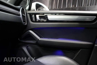 2022 Porsche Cayenne Platinum Edition – miniatura 71