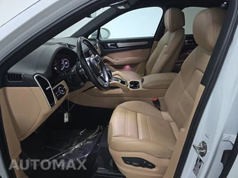 2022 Porsche Cayenne S Coupe Platinum Editi – miniatura 7
