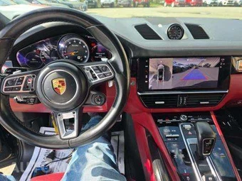 2022 Porsche Cayenne Turbo Coupe – miniatura 10