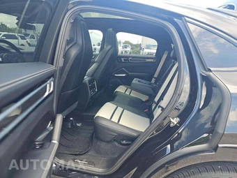 2022 Porsche Cayenne Turbo Coupe – miniatura 10