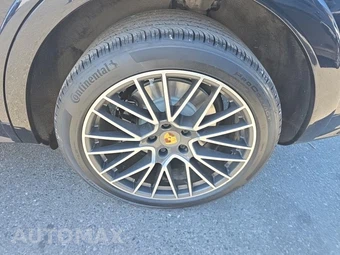 2022 Porsche Cayenne Turbo Coupe – miniatura 11