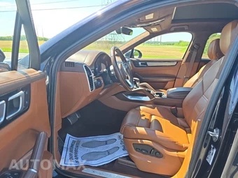 2022 Porsche Cayenne Turbo Coupe – miniatura 13