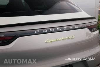 2022 Porsche Cayenne Turbo S E-Hybrid Coupe - miniatura 32
