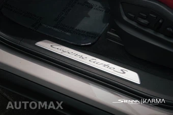 2022 Porsche Cayenne Turbo S E-Hybrid Coupe - miniatura 34