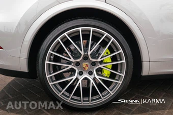 2022 Porsche Cayenne Turbo S E-Hybrid Coupe - miniatura 42