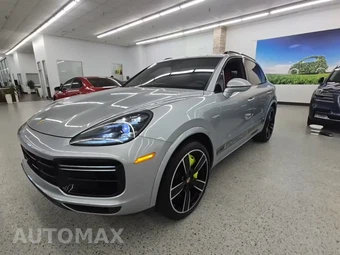 2022 Porsche Cayenne Turbo S E-Hybrid