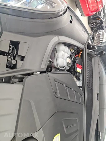2022 Porsche Cayenne Turbo S E-Hybrid – miniatura 22