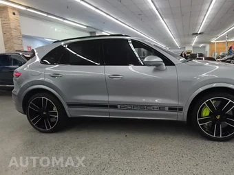 2022 Porsche Cayenne Turbo S E-Hybrid – miniatura 5