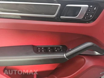 2022 Porsche Cayenne Turbo S E-Hybrid - miniatura 18