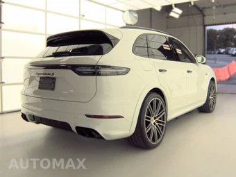 2022 Porsche Cayenne Turbo S E-Hybrid - miniatura 4