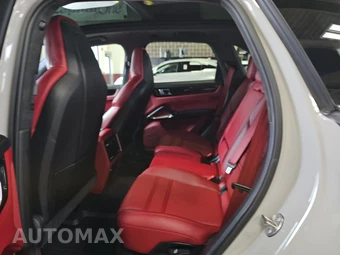2022 Porsche Cayenne Turbo – miniatura 13