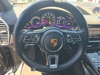 2022 Porsche Cayenne Turbo – miniatura 10