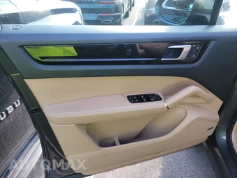 2022 Porsche Cayenne – miniatura 9