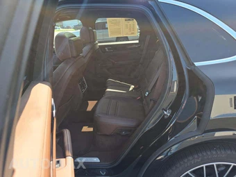 2022 Porsche Cayenne – miniatura 10