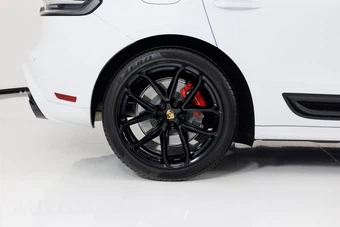 2022 Porsche Macan GTS - miniatura 12
