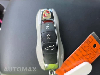 2022 Porsche Macan GTS – miniatura 8