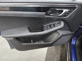 2022 Porsche Macan – miniatura 9