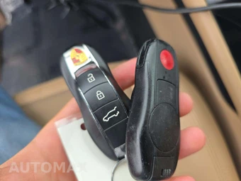 2022 Porsche Macan – miniatura 8