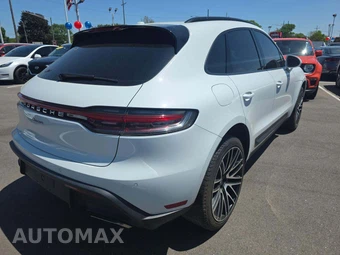 2022 Porsche Macan - miniatura 3