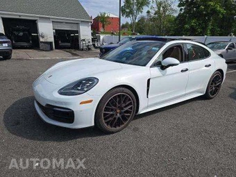 2022 Porsche Panamera 4