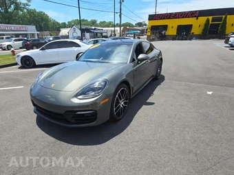 2022 Porsche Panamera 4