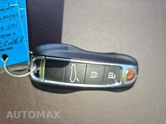 2022 Porsche Panamera 4 – miniatura 5