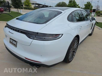 2022 Porsche Panamera Platinum Edition – miniatura 3