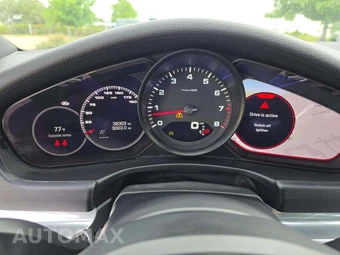 2022 Porsche Panamera Platinum Edition – miniatura 9