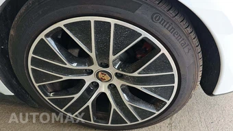 2022 Porsche Taycan 4S - miniatura 27