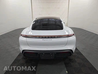 2022 Porsche Taycan 4S - miniatura 5