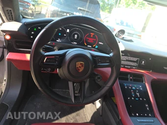 2022 Porsche Taycan GTS – miniatura 10