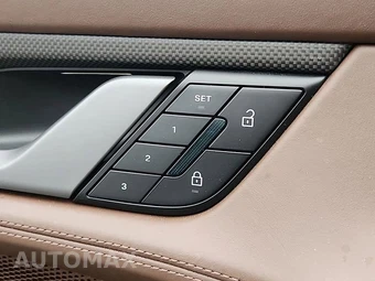 2022 Porsche Taycan Turbo S - miniatura 26
