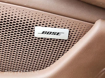 2022 Porsche Taycan Turbo S - miniatura 27