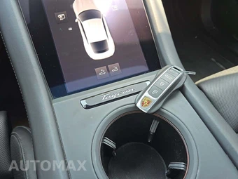2022 Porsche Taycan Turbo – miniatura 5