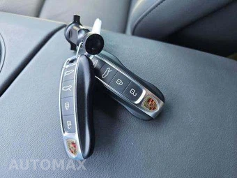 2022 Porsche Taycan - miniatura 8