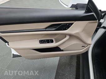 2022 Porsche Taycan – miniatura 9
