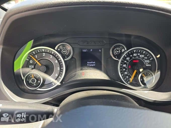 2022 Ram 1500 Big Horn Crew Cab Short Bed - miniatura 9
