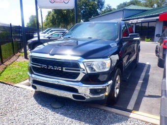 2022 Ram 1500 Big Horn Crew Cab Short Bed - samochód z USA z aukcji Manheim, oferta Kup Teraz w AUTOMAX
