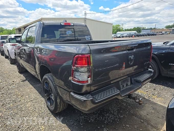 2022 Ram 1500 Big Horn Crew Cab Short Bed - miniatura 6