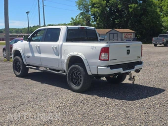 2022 Ram 1500 Big Horn Crew Cab Short Bed - miniatura 2