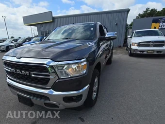 2022 Ram 1500 Big Horn Crew Cab Short Bed - samochód z USA z aukcji Manheim, oferta Kup Teraz w AUTOMAX