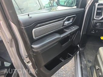 2022 Ram 1500 Big Horn Crew Cab Short Bed - miniatura 9
