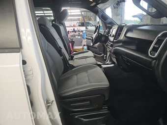 2022 Ram 1500 Big Horn Crew Cab Short Bed - miniatura 8